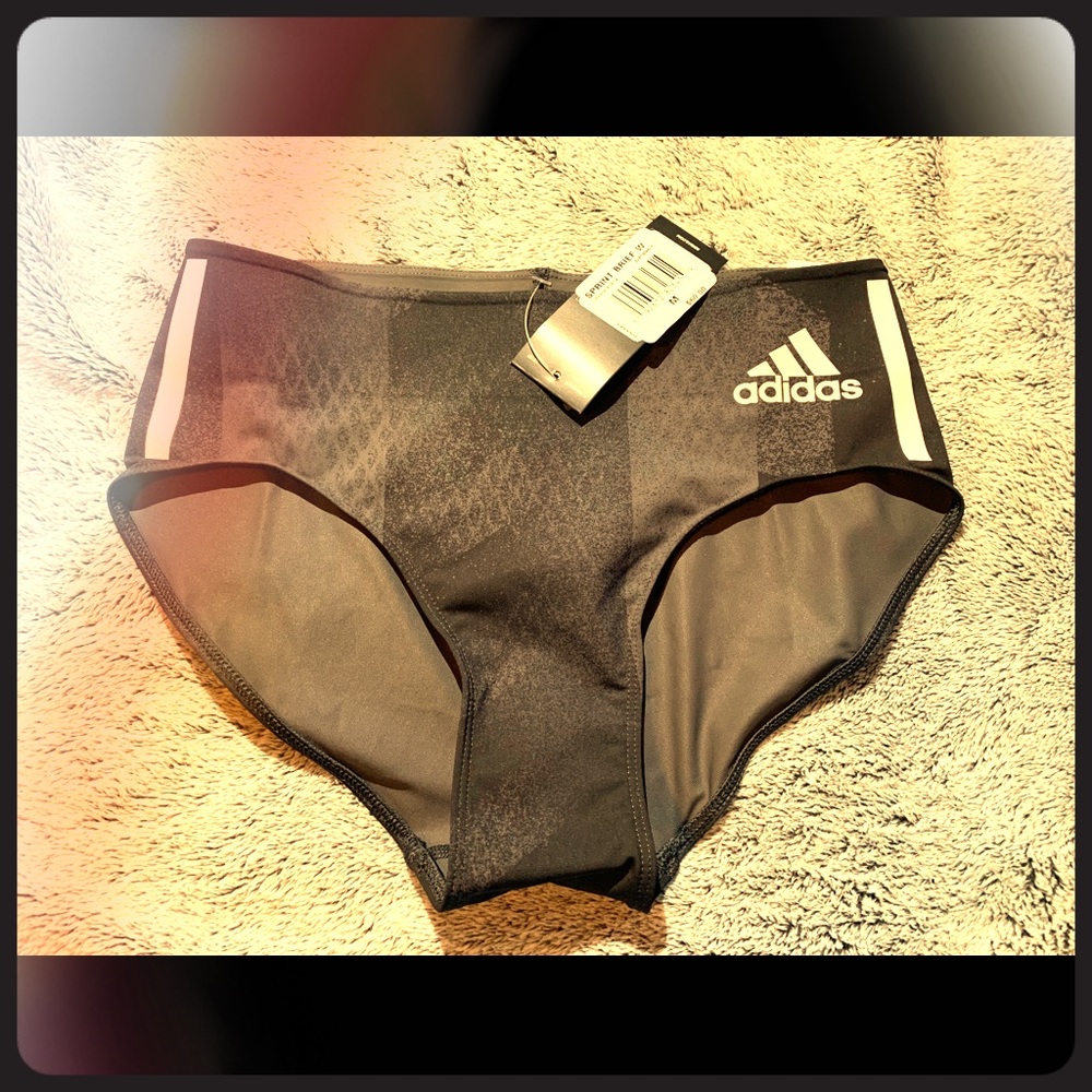Adidas Sprint Brief NWT